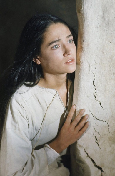 Olivia Hussey, estrella de 'Romeo y Julieta' de 1968, fallece a los 73 aos